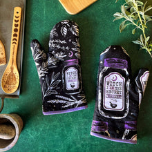 Load image into Gallery viewer, Set of 2 Witch Herbs Oven Mitt | Pot Holders Hanging Oven Gloves Set