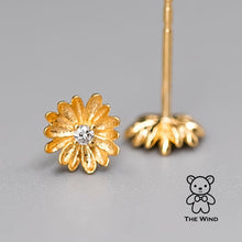 Load image into Gallery viewer, Small Diamond Marguerites Flower Stud Earrings 18K Yellow Gold