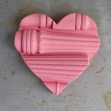 Load image into Gallery viewer, Piano Spindle Hearts