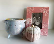 Load image into Gallery viewer, Spiderweb Photo Frame