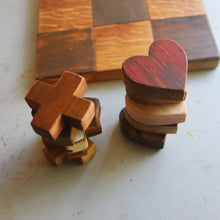 Load image into Gallery viewer, Tic-Tac-Toe Heart Game