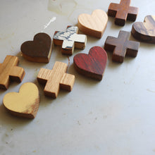 Load image into Gallery viewer, Tic-Tac-Toe Heart Game