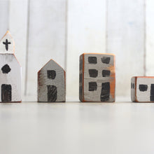 Load image into Gallery viewer, Tiny Wooden Houses