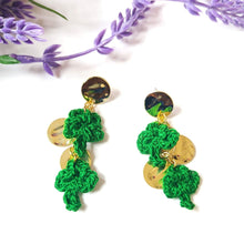 Load image into Gallery viewer, Trail of dangle shamrock earrings