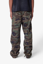 Load image into Gallery viewer, Ultra Baggy Cargo Pants - Camo