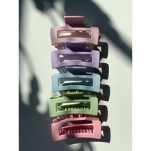 Load image into Gallery viewer, Velvet Claws Hair Clip | The Jada in Baby Pink Speckle | Claw Clip in Velvet Travel Bag