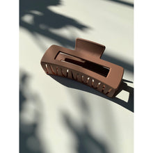 Load image into Gallery viewer, Velvet Claws Hair Clip | The Tilda (Multiple Colors) | Claw Clip in Velvet Travel Bag