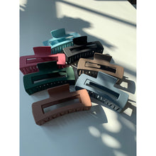 Load image into Gallery viewer, Velvet Claws Hair Clip | The Tilda (Multiple Colors) | Claw Clip in Velvet Travel Bag