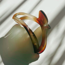 Load image into Gallery viewer, Velvet Claws Hollow Crescent in Marble Auburn Hair Claw | Claw Clip in Velvet Travel Bag