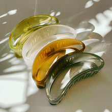 Load image into Gallery viewer, Velvet Claws The Bean Hair Claw in Smoke | Claw Clip in Velvet Travel Bag