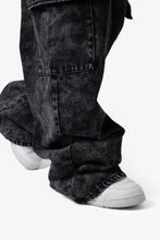 Load image into Gallery viewer, Void Baggy Cargo Denim - Washed Black
