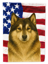 Load image into Gallery viewer, Sable and White Alaskan Malamute American Flag House Flag