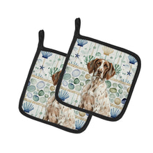 Load image into Gallery viewer, German Shorthaired Pointer Coastal Sea Glass Pair of Pot Holders