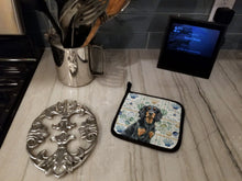 Load image into Gallery viewer, Gordon Setter Coastal Sea Glass Pair of Pot Holders