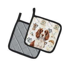 Load image into Gallery viewer, Liver and White English Springer Spaniel Coffee Bar Pair of Pot Holders