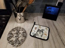 Load image into Gallery viewer, Keeshond Coffee Bar Pair of Pot Holders