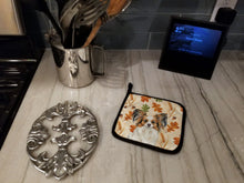 Load image into Gallery viewer, White with Sable Papillon Heirloom Fall Pair of Pot Holders