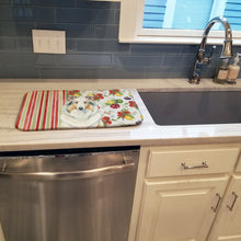 Load image into Gallery viewer, White Collie Vegetables Dish Drying Mat