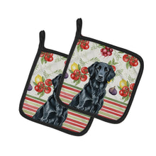 Load image into Gallery viewer, Black Flat-Coated Retriever Vegetables Pair of Pot Holders