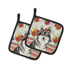 Load image into Gallery viewer, Keeshond Vegetables Pair of Pot Holders