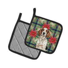 Load image into Gallery viewer, Tricolor English Setter Christmas PoinsettIas Pair of Pot Holders