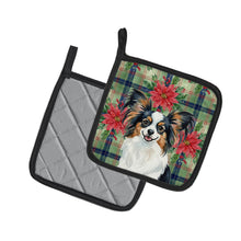 Load image into Gallery viewer, Tricoilor Papillon Christmas PoinsettIas Pair of Pot Holders