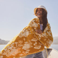 Load image into Gallery viewer, Wonderland Premium Woven Towel - Orange