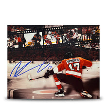 Load image into Gallery viewer, Wayne Simmonds Philadelphia Flyers Autographed 16" x 20" Collage Hockey Photo
