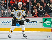 Load image into Gallery viewer, Zdeno Chara in Action Boston Bruins 8" x 10" Hockey Photo