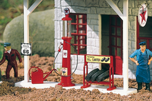Load image into Gallery viewer, Piko 62286 G Scale Texaco Gas Pump &amp; Accessories
