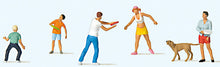 Load image into Gallery viewer, Preiser 10696 HO Scale Outdoor Fun -- 5 People &amp; 1 Dog