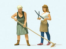 Load image into Gallery viewer, Preiser 44929 G Scale Women Working in the Garden -- pkg(2)