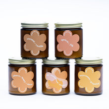 Load image into Gallery viewer, coconut vanilla • daisy collection • 9 oz soy candle