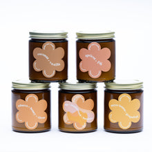 Load image into Gallery viewer, tobacco + citrus + honey  • daisy collection • 9 oz soy candle