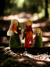 Load image into Gallery viewer, **Pre-order (Ships in 2-3 Weeks)**Handmade in Nepal 100% Wool Felt Foods Play Set for Pretend Cooking and Farmer&#39;s Market Play