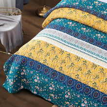 Load image into Gallery viewer, DaDa Bedding Bohemian Patchwork Bed of Wild Flowers Floral Gardenia Green Bedspread Set (JHW-886)