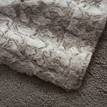 Load image into Gallery viewer, Tache Silver Snow Giraffe Faux Fur Throw Blanket (DY16)
