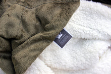 Load image into Gallery viewer, Tache Super Soft Evergreen Micro Fleece Green Sherpa Throw Blanket