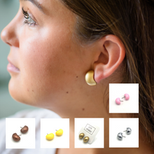 Load image into Gallery viewer, Curled Bud Stud Earrings