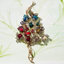 Load image into Gallery viewer, Gem bug clip set, rainbow