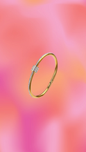Load image into Gallery viewer, Sparkling Screw Clasp Titanium Bangle