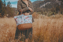 Load image into Gallery viewer, Promenade Picnic Basket