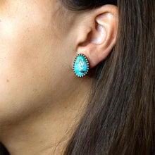 Load image into Gallery viewer, Clip On Blue Turquoise Golden Earrings