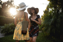 Load image into Gallery viewer, Malbec Insulated Canvas and Willow Wine Bottle Basket