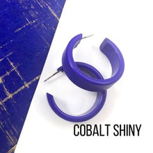 Load image into Gallery viewer, Chandler Hoop Earrings