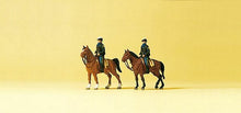 Load image into Gallery viewer, Preiser 79149 N Scale Police -- Mounted Police USA