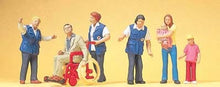 Load image into Gallery viewer, Preiser 10534 HO Scale 3 Travelers' Aides Assisting 3 Travelers