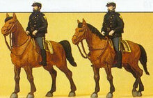 Load image into Gallery viewer, Preiser 10397 HO Scale Police Mounted On Horseback Police in Modern Uniform (2)