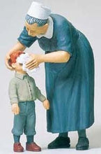 Load image into Gallery viewer, Preiser 45507 G Scale Pedestrians -- Protestant Sister with Child