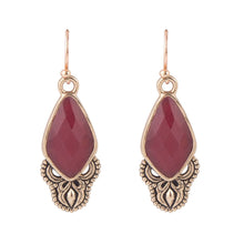 Load image into Gallery viewer, Elegant Bordeaux Quartz Earrings